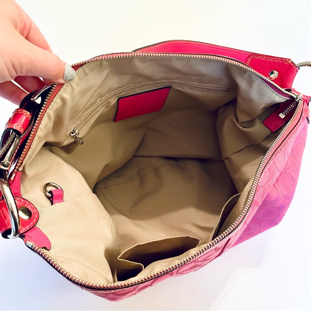 RARE | Coach Soho Signature C Large Hobo Shoulder Bag | Peony Pink - Picture 8 of 16